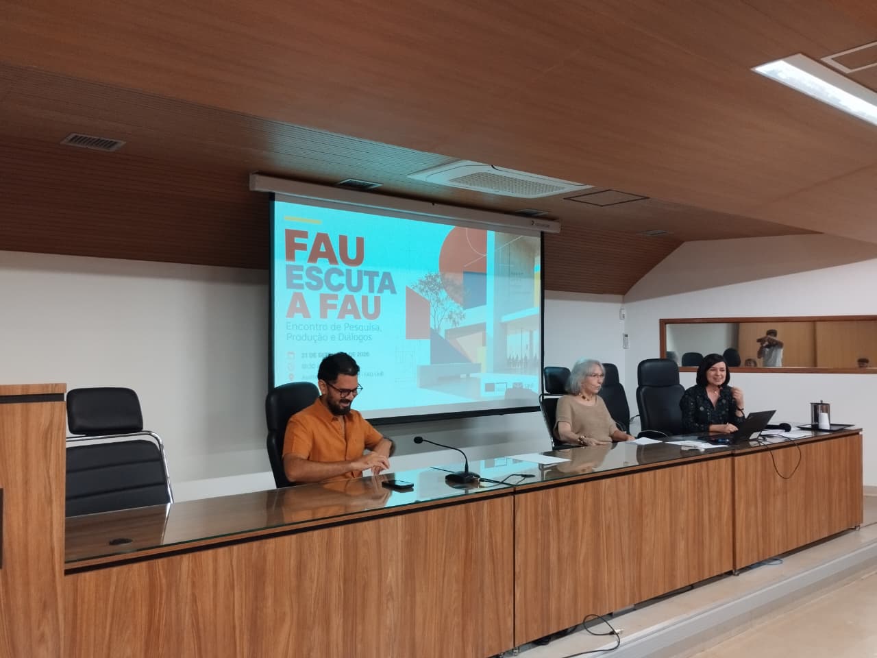 Mesa de abertura do FAU Escuta a FAU